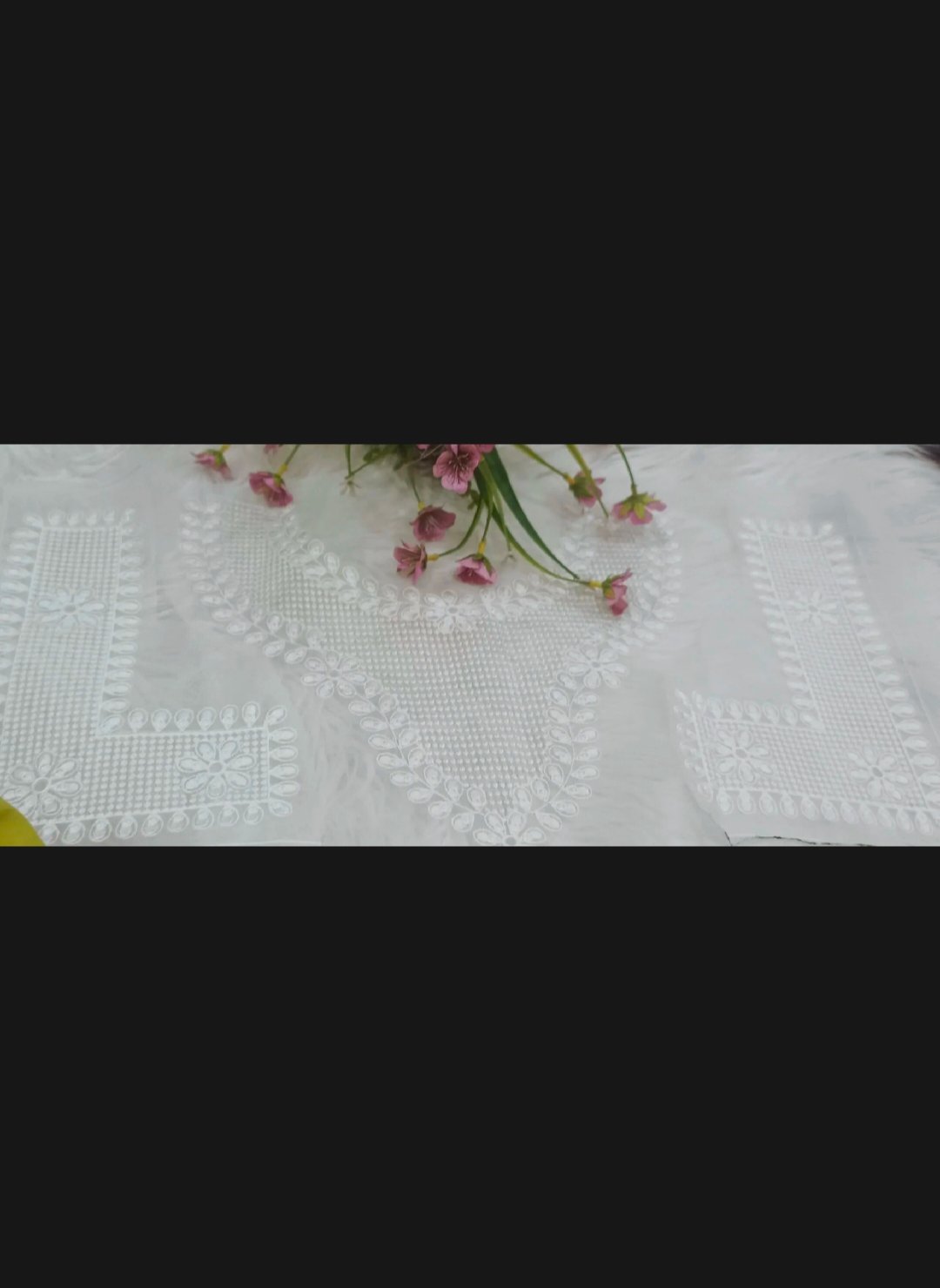 Jal neckline with two corners 
